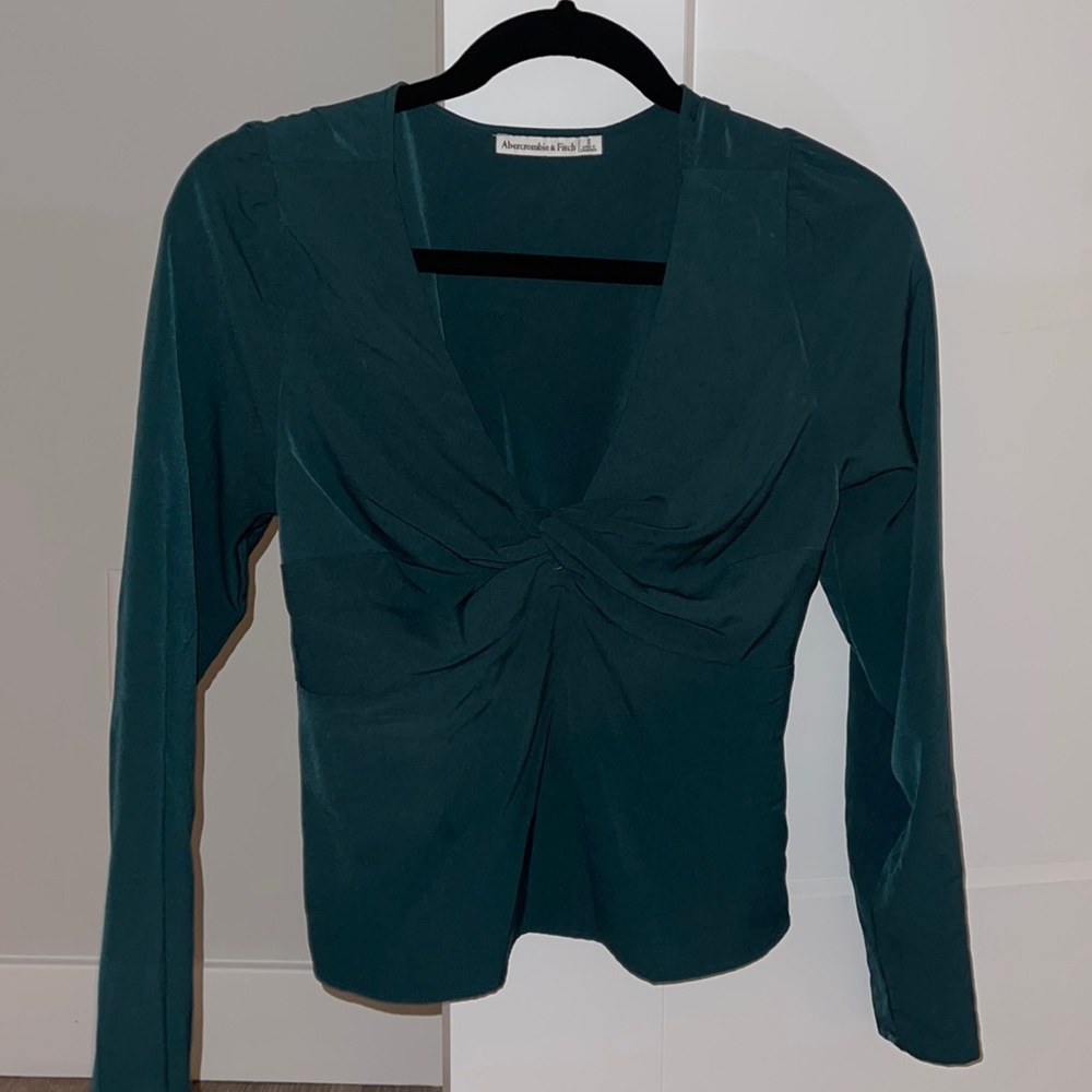 Abercrombie green long sleeve size small